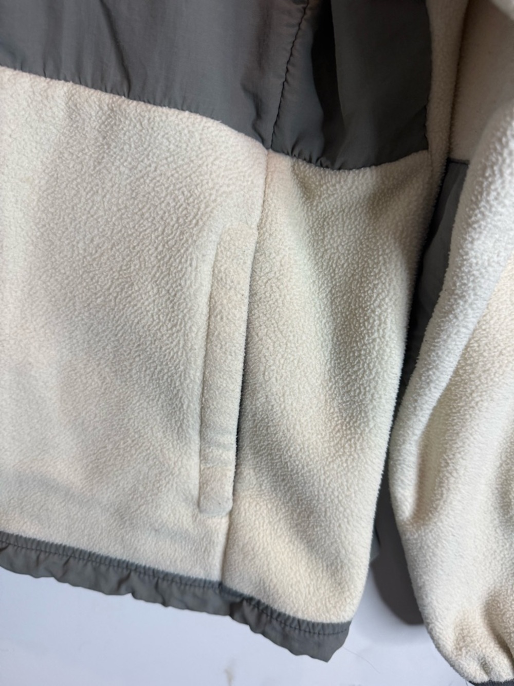 The North Face Cream & Gray Jacket - Picture 4 of 9